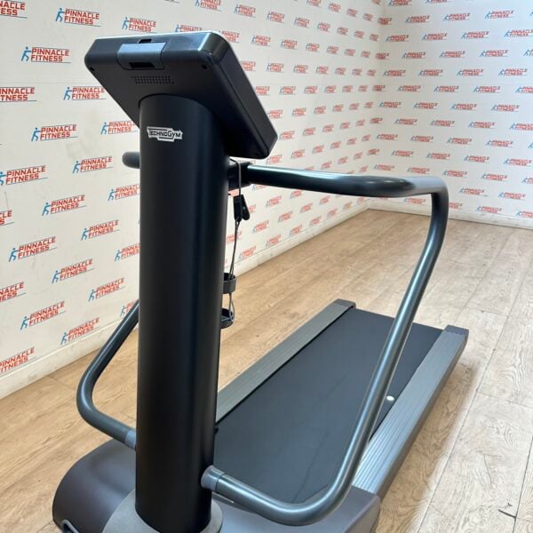 Technogym Run Forma LED - Image 11