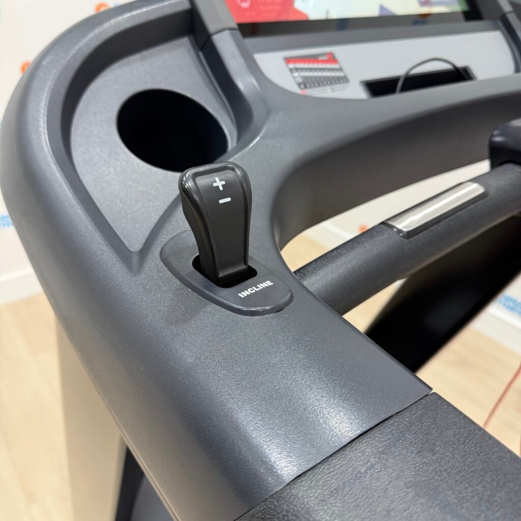 Gym Gear T98e Entertainment Commercial Treadmill - Image 18