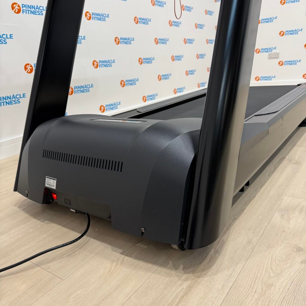 Gym Gear T98e Entertainment Commercial Treadmill - Image 10