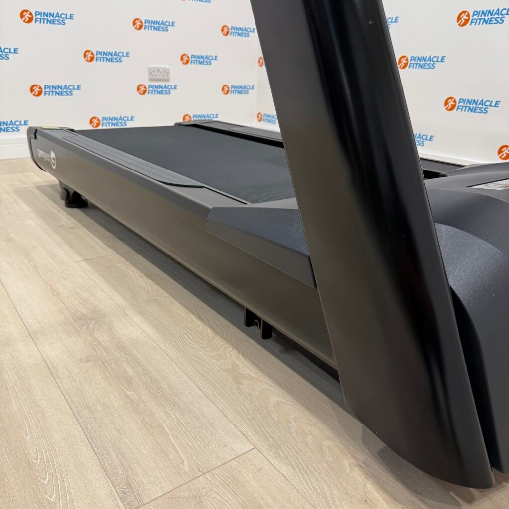 Gym Gear T98e Entertainment Commercial Treadmill - Image 6