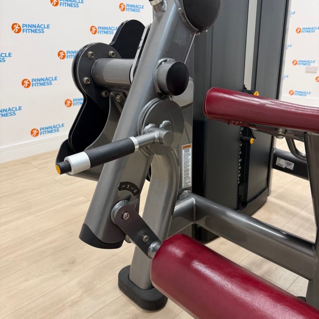 Life Fitness Insignia Series Leg Extension - Image 12