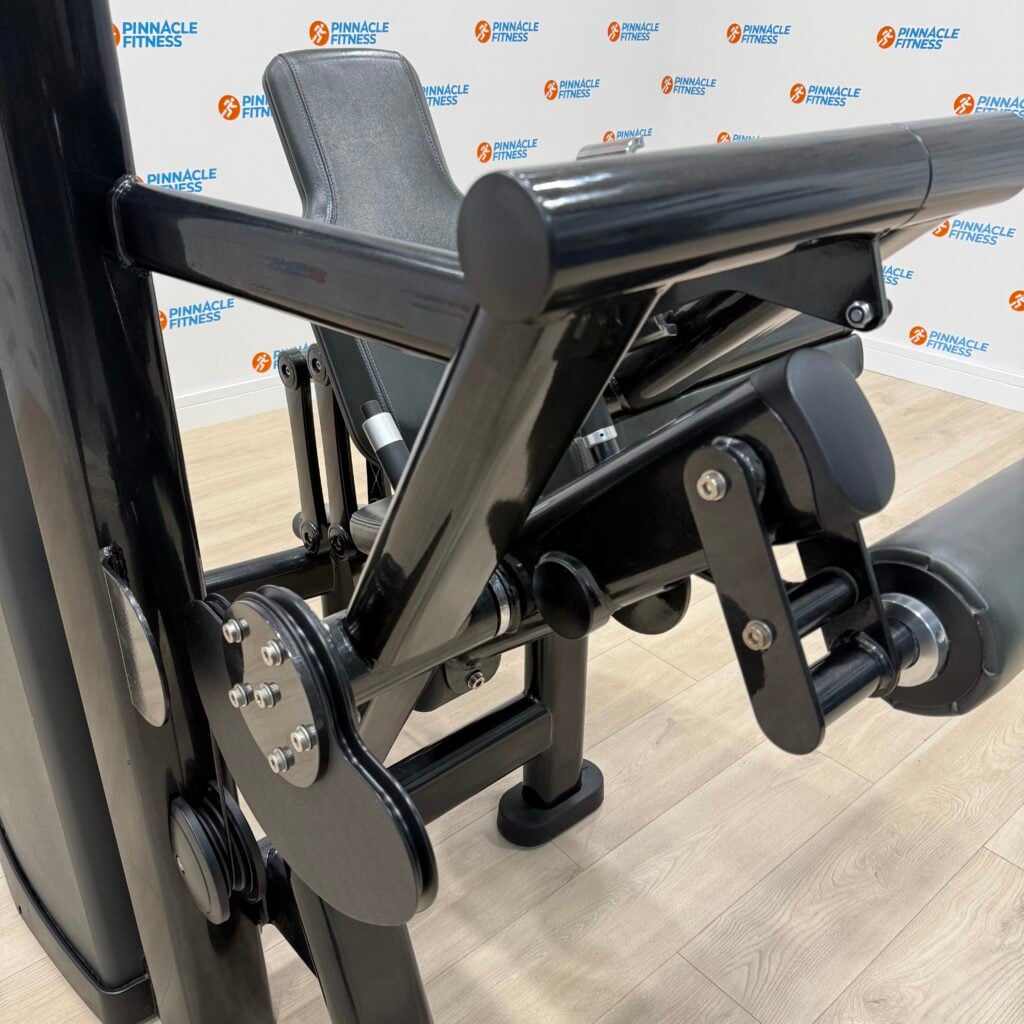LIFE FITNESS Insignia Series Seated Leg Curl Onyx Black - Image 18