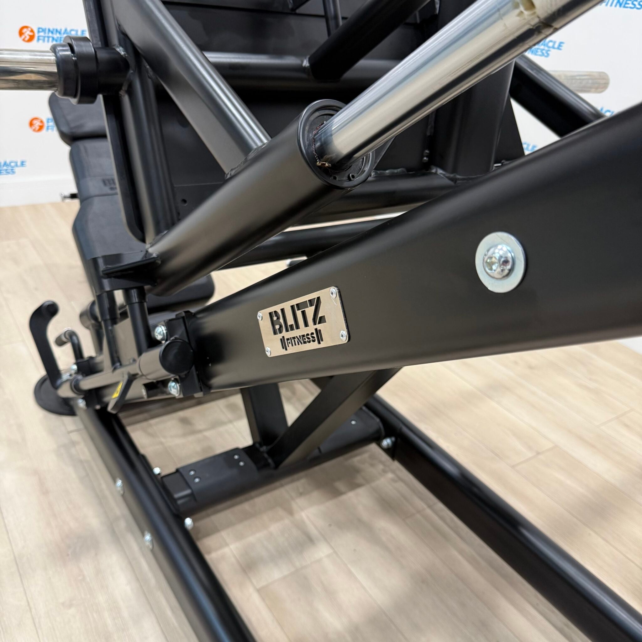 Plate Loaded Linear Leg Press by Blitz Fitness