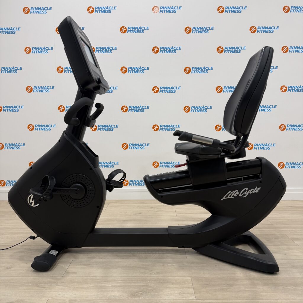 Life Fitness 95R Elevation Series Recumbent Bike with Discover Si Console (Onyx Black) - Image 2