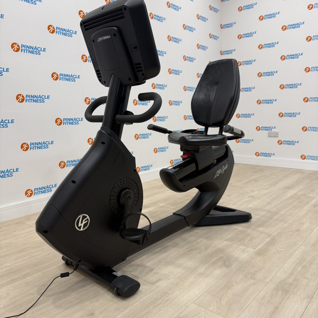 Life Fitness 95R Elevation Series Recumbent Bike with Discover Si Console (Onyx Black) - Image 24