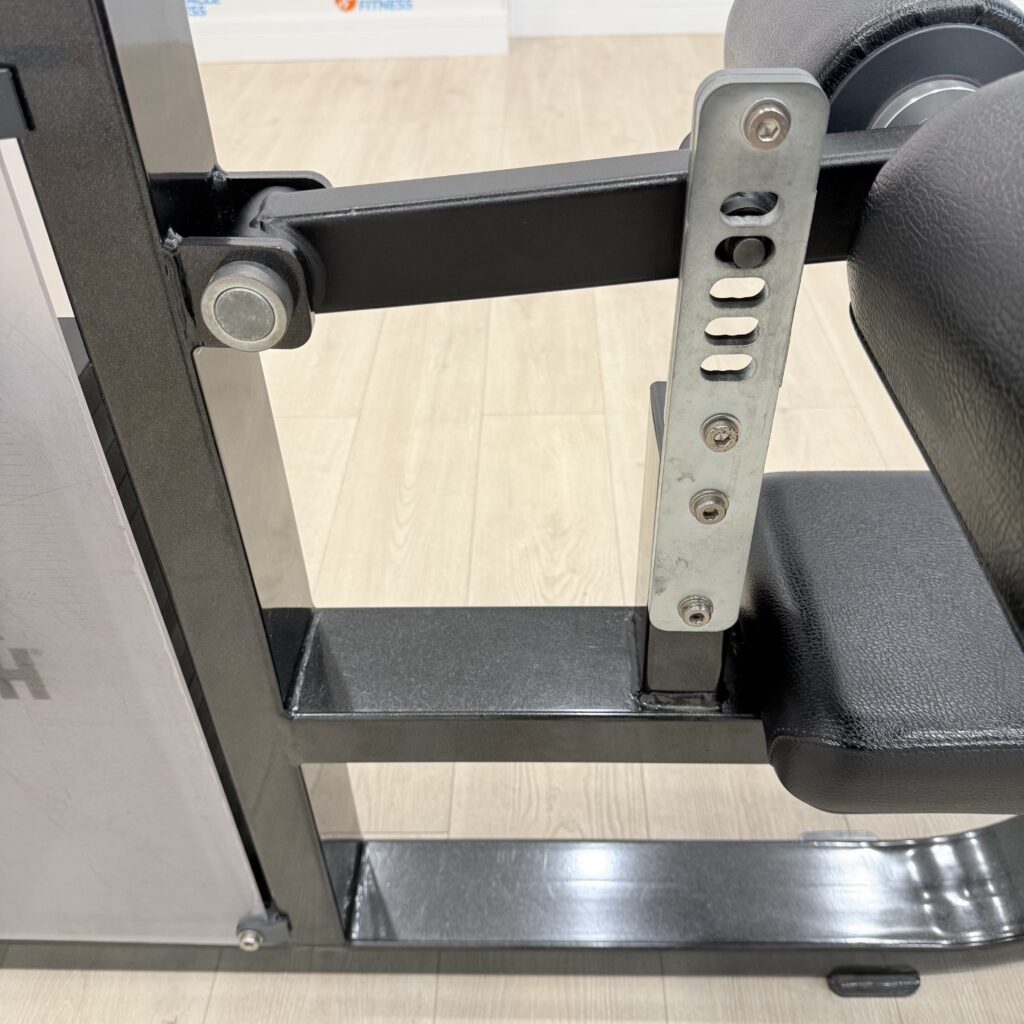 Hammer Strength Select Lat Pulldown - Image 8