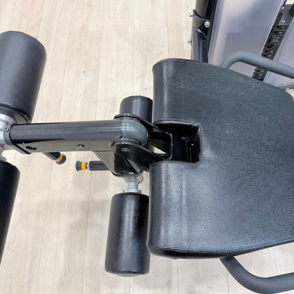 Life Fitness Optima Series Dual Purpose Leg Extension / Leg Curl (Onyx Black) - Image 3