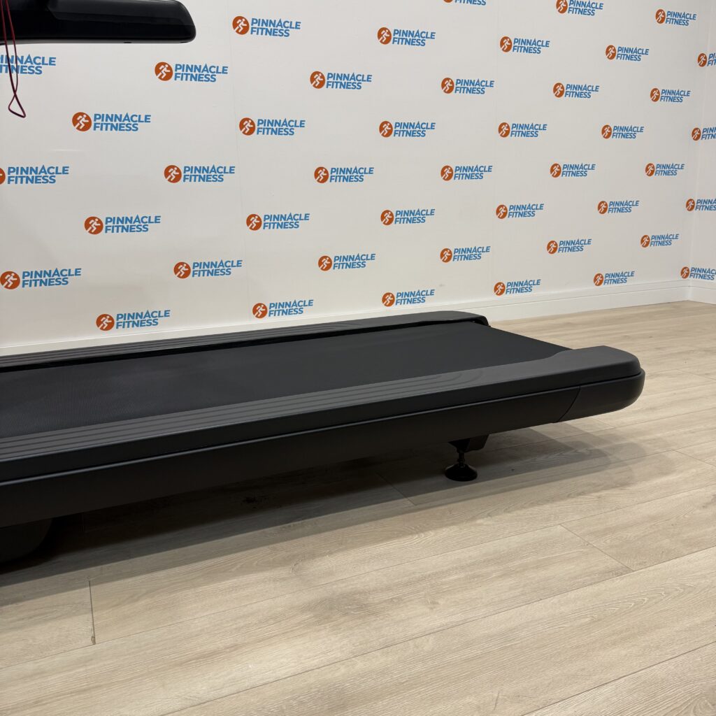 Precor TRM 781 Treadmill With P82 Console Black Pearl - Image 13