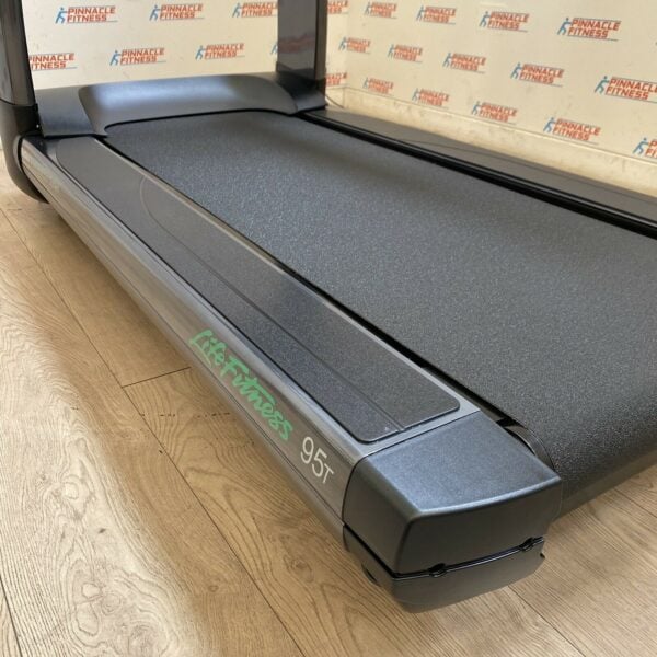 Life Fitness 95T Discover SE Treadmill Anthracite Grey - Image 7