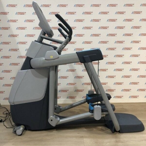Precor AMT 885 With P80 Console Cross Trainer - Image 4