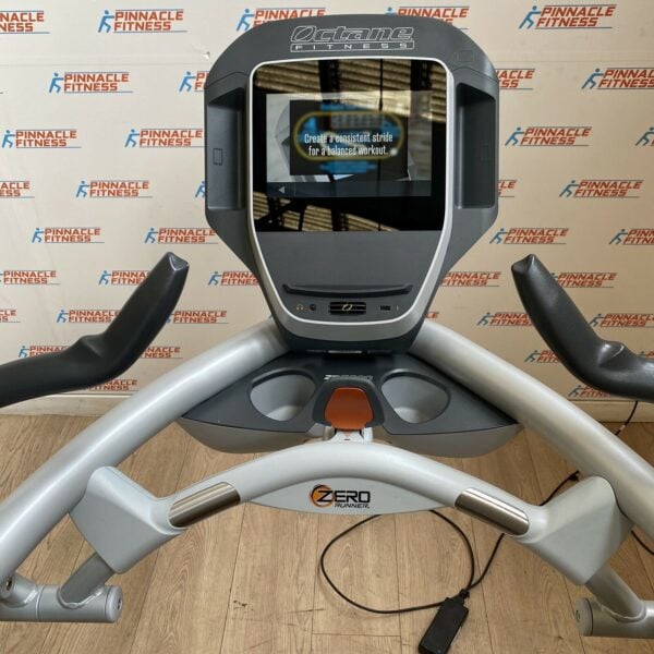 Octane Zero Runner ZR8000 with Smart Console - Image 9