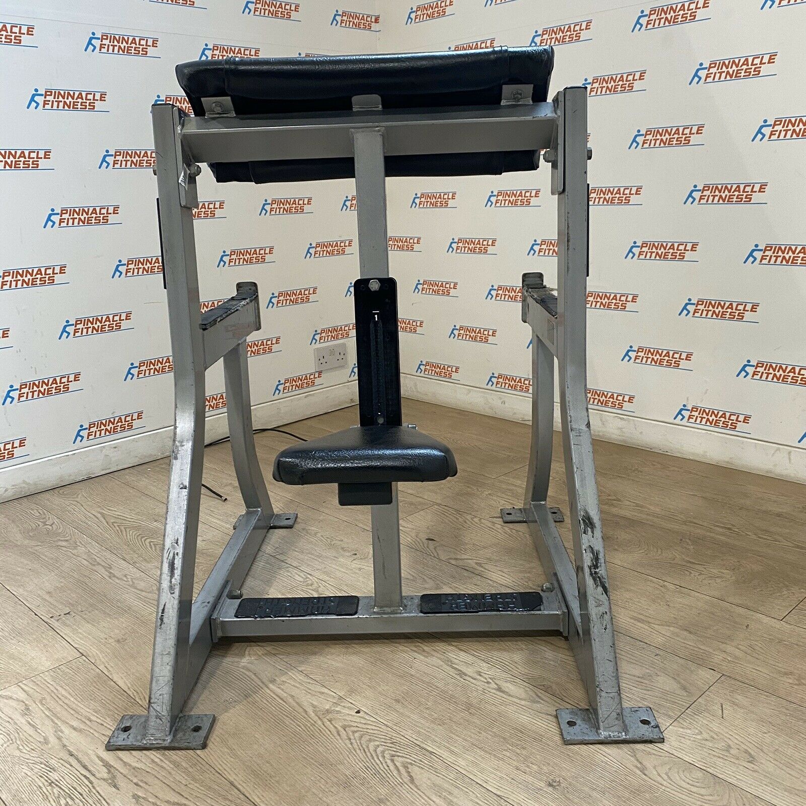 Hammer Strength Seated Arm Curl Pinnacle Fitness