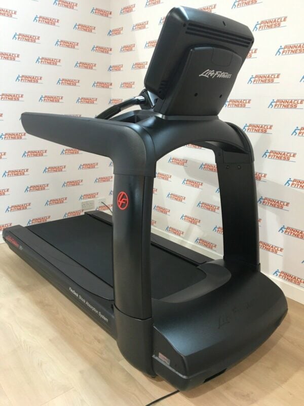Life Fitness 95T Discover SE Treadmill Matt Black - Image 11