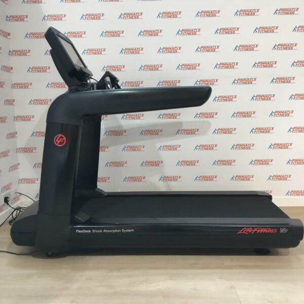 Life Fitness 95T Discover SE Treadmill Matt Black - Image 4