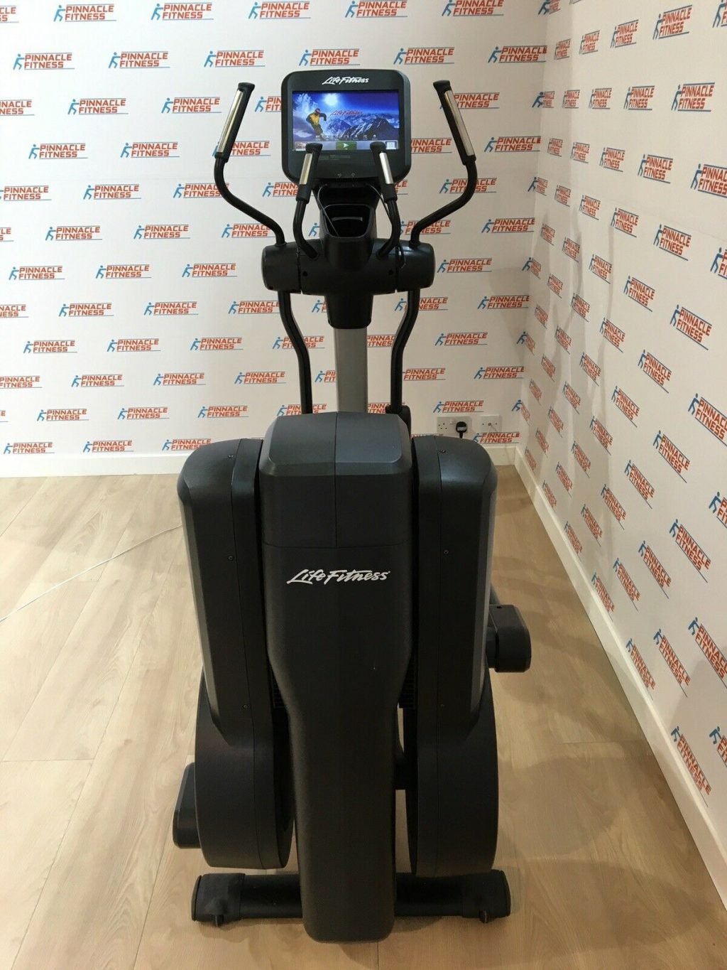 Life Fitness Elevation 95X Discover SE Cross Trainer - Image 11