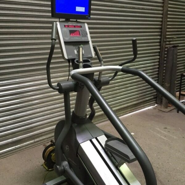 Life Fitness 95Li Summit Trainer with Bolt on TV - Image 9