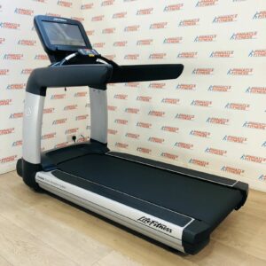 Life Fitness 95T Discover SE Treadmill Platinum Silver