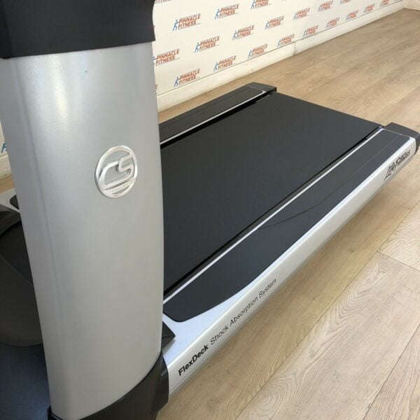 Life Fitness 95T Discover SE Treadmill Platinum Silver - Image 7