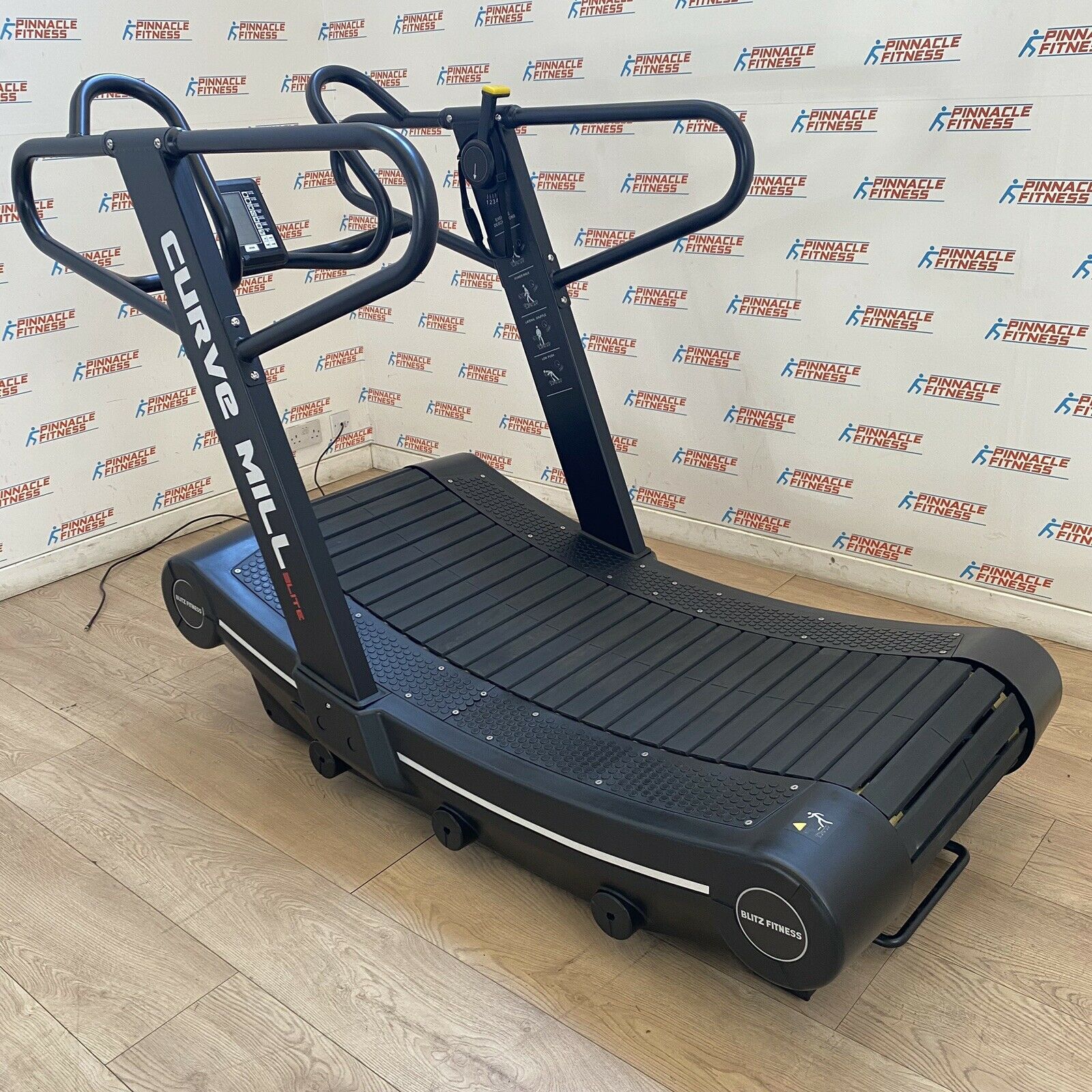 how to use curved treadmill
