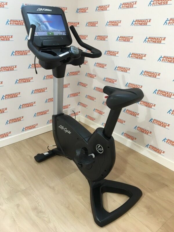 Life Fitness Elevation Series 95C Discover SE Upright Bike - Image 4