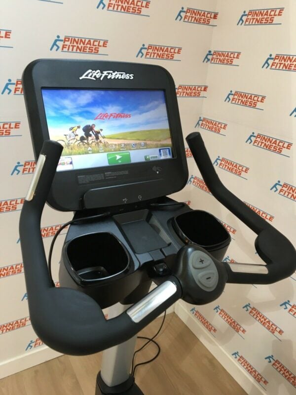 Life Fitness Elevation Series 95C Discover SE Upright Bike - Image 2