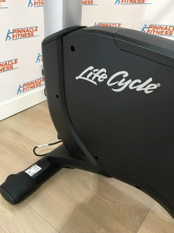 Life Fitness Elevation Series 95C Discover SE Upright Bike - Image 6