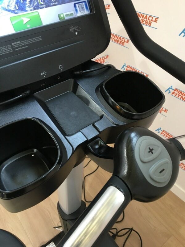Life Fitness Elevation Series 95C Discover SE Upright Bike - Image 9